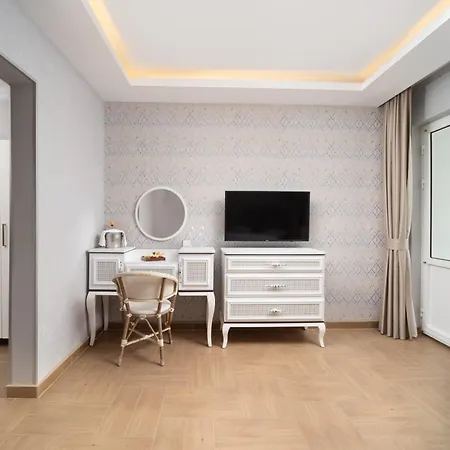 Begovina Hotel *